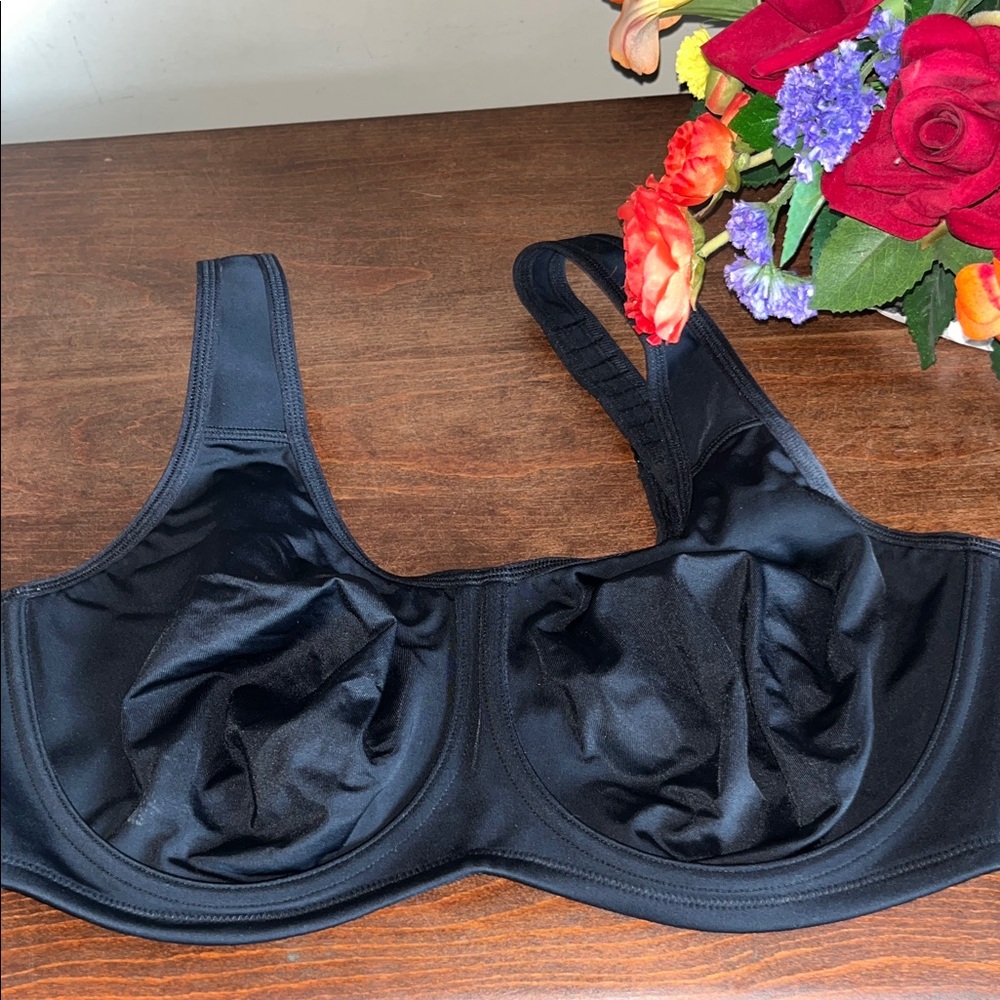 Sleek Black Women's Bra